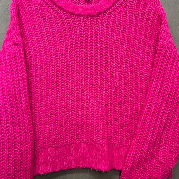 Women’s American Eagle Crop Chunky Knit Sweater Hot Pink Crochet Small - Picture 3 of 8